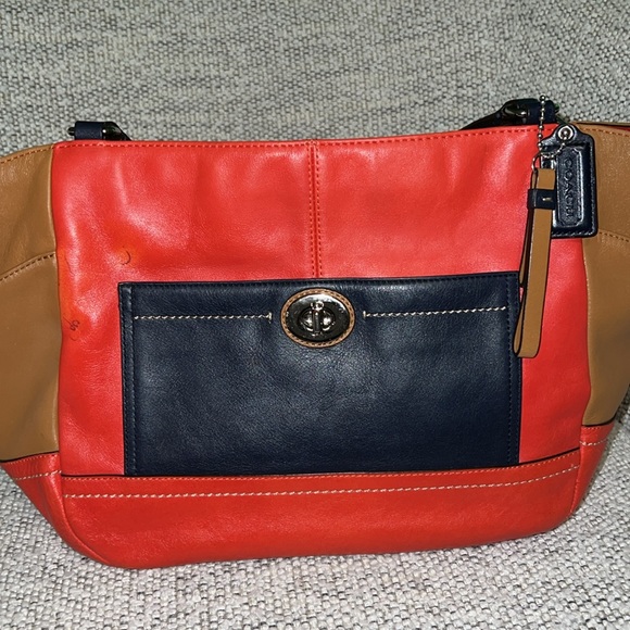 Coach Park Leather Color Block Carrie️ Tote D1381-F24065 - Picture 1 of 10
